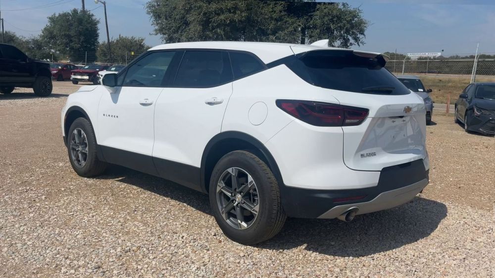 2026 Chevrolet Blazer - photo 3