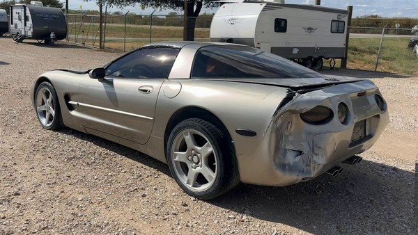1999 Chevrolet Corvette - photo 3