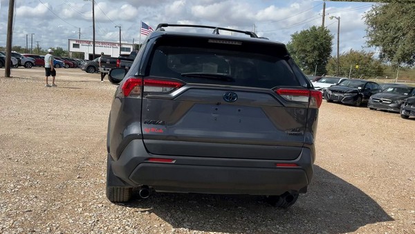 2024 Toyota Rav4 - photo 4