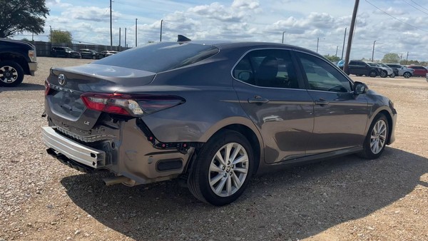 2022 Toyota Camry - photo 5
