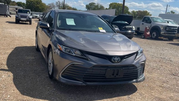 2022 Toyota Camry - photo 8