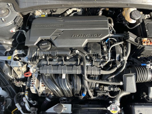 2024 Hyundai Elantra - photo 11