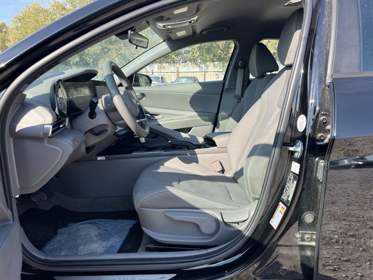 2024 Hyundai Elantra - photo 22