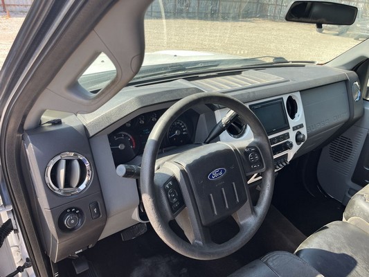 2016 Ford F250 - photo 23