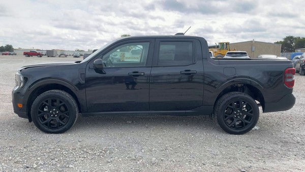 2025 Ford MAVERICK - photo 2
