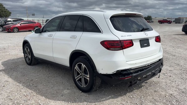 2021 Mercedes-Benz GLC 300 - photo 3