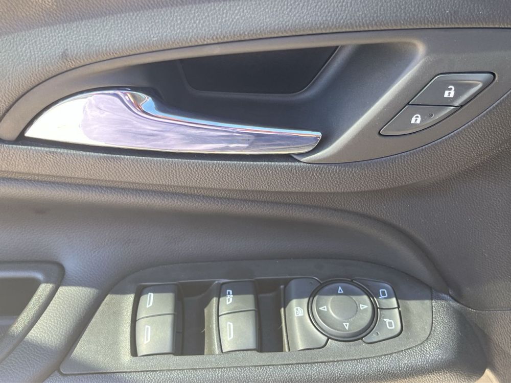 2023 Chevrolet EQUINOX LT - photo 20
