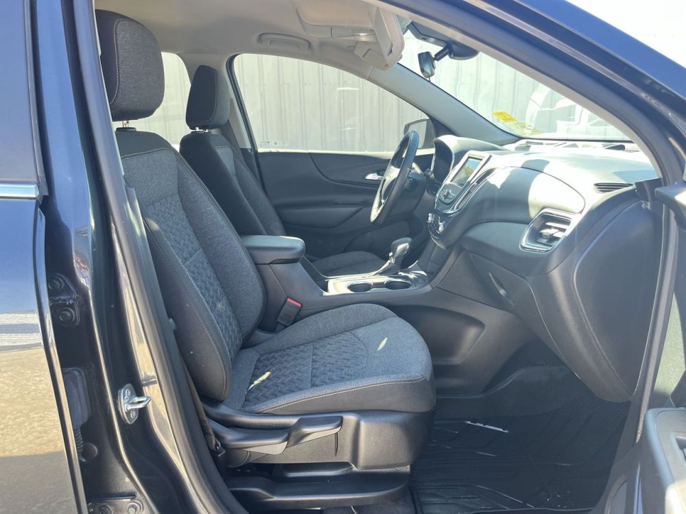 2023 Chevrolet EQUINOX LT - photo 24