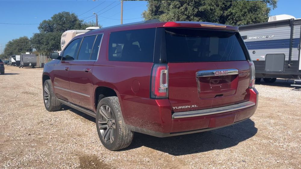2020 GMC YUKON DENALI - photo 3