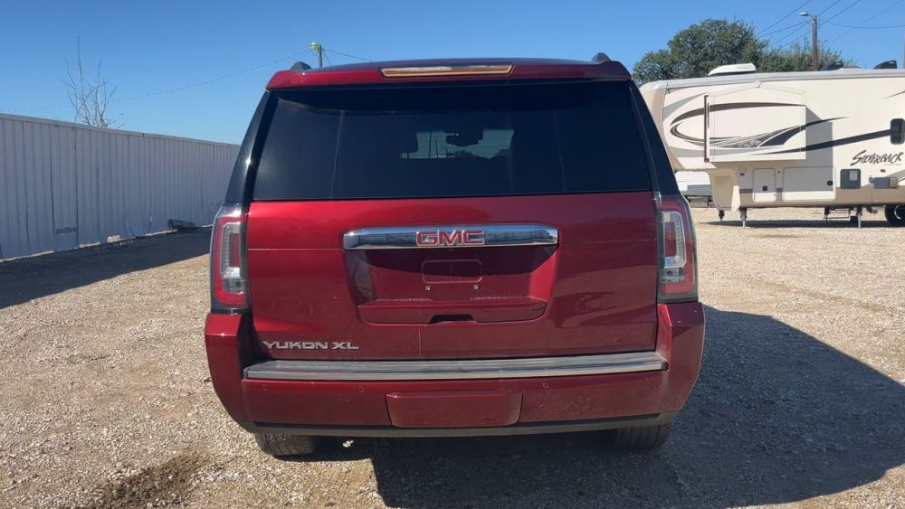 2020 GMC YUKON DENALI - photo 4
