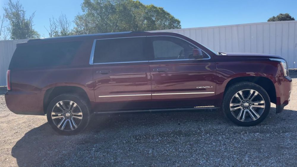 2020 GMC YUKON DENALI - photo 6