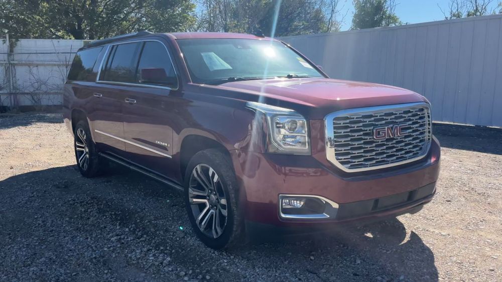 2020 GMC YUKON DENALI - photo 7