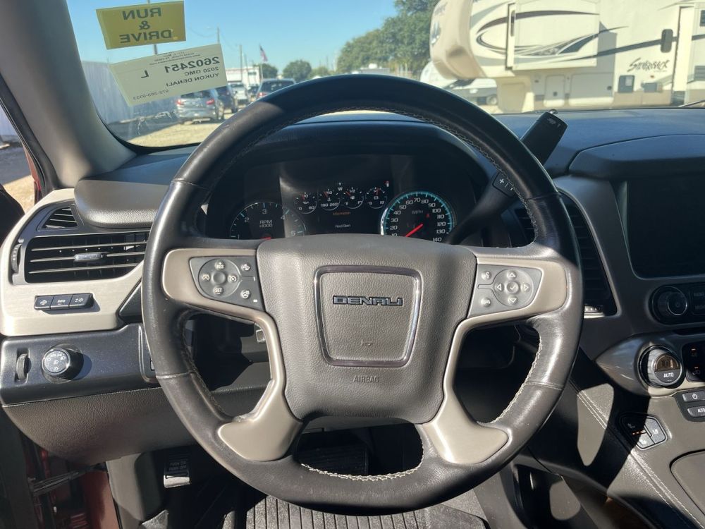2020 GMC YUKON DENALI - photo 10