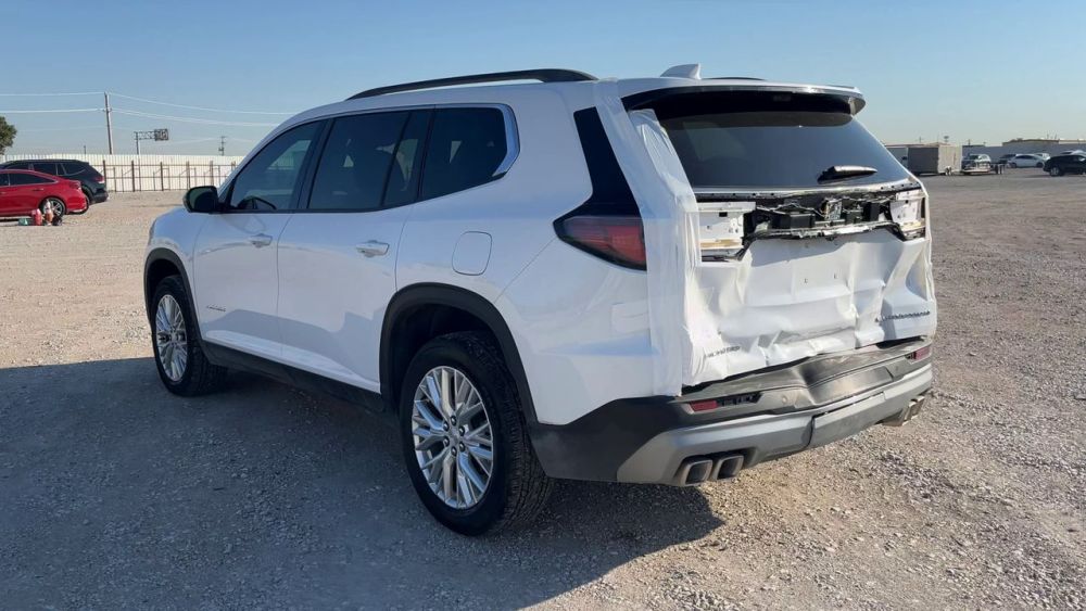 2026 GMC ACADIA ELEVATION - photo 3