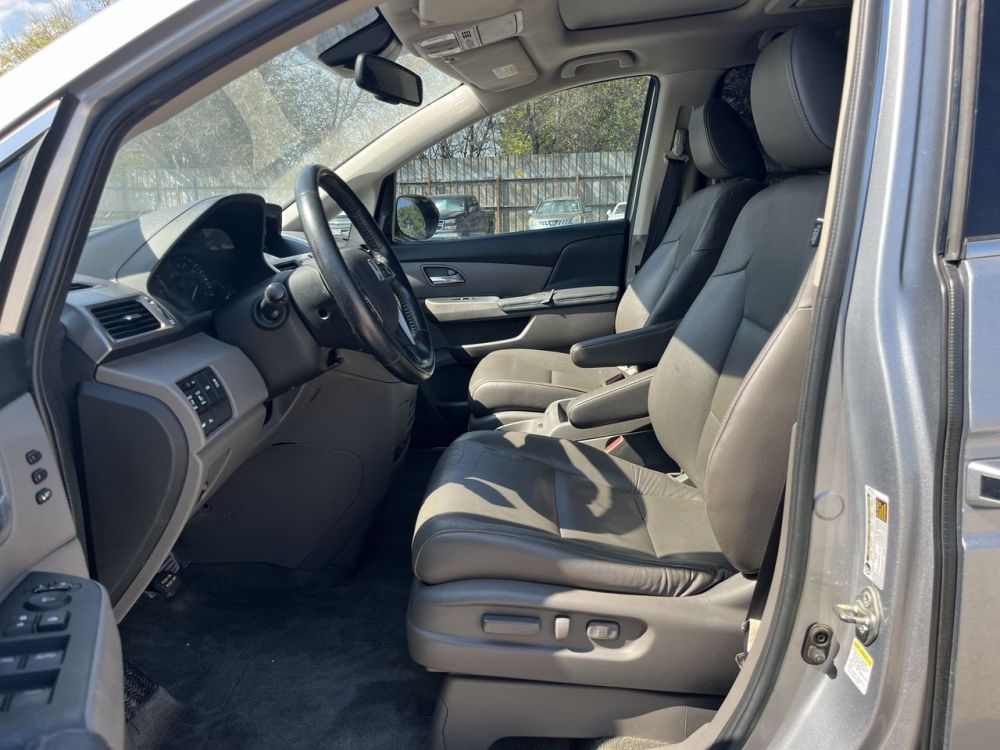 2016 Honda ODYSSEY TOURING - photo 19