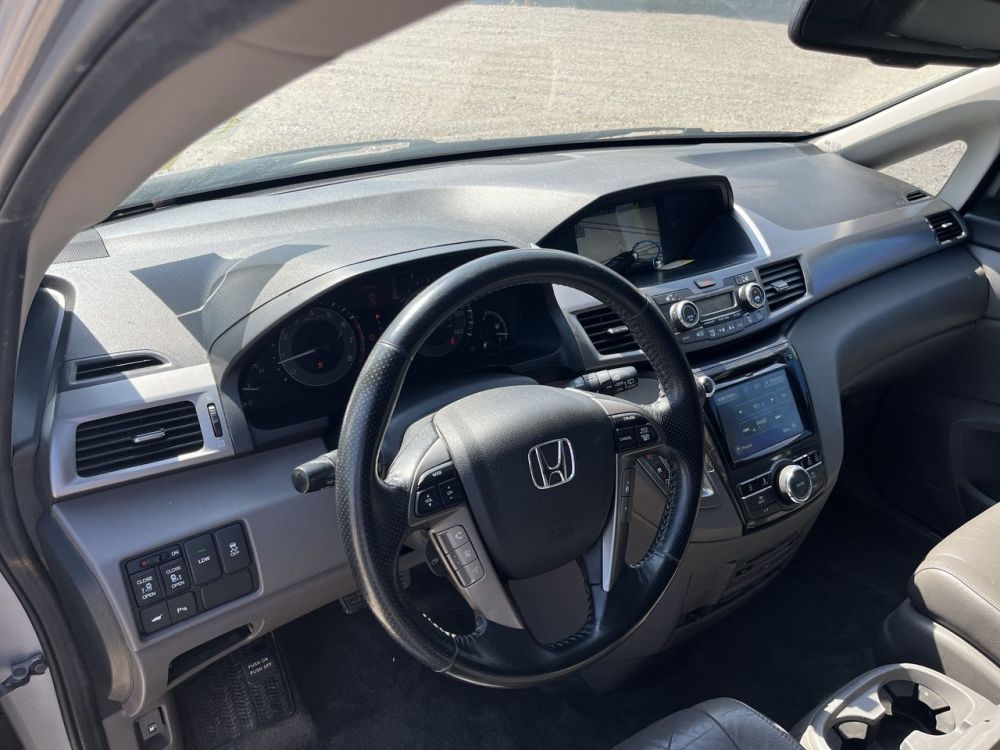 2016 Honda ODYSSEY TOURING - photo 23