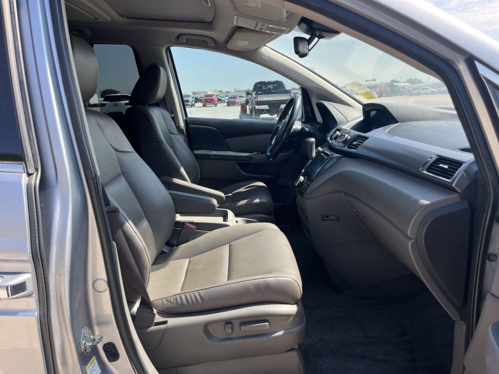 2016 Honda ODYSSEY TOURING - photo 24