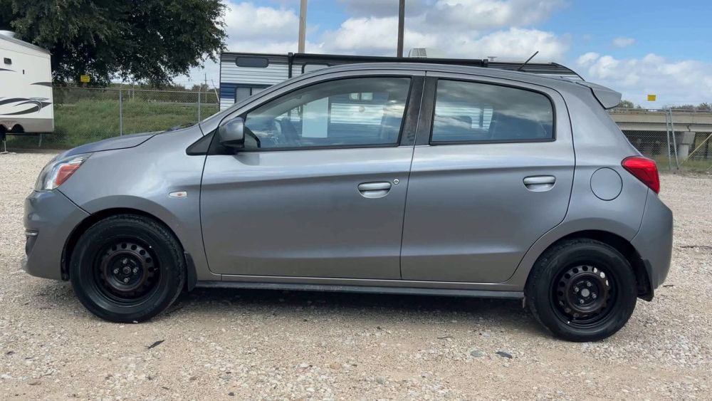 2019 Mitsubishi MIRAGE ES - photo 2