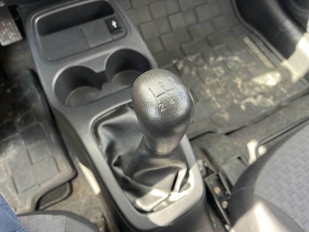 2019 Mitsubishi MIRAGE ES - photo 15