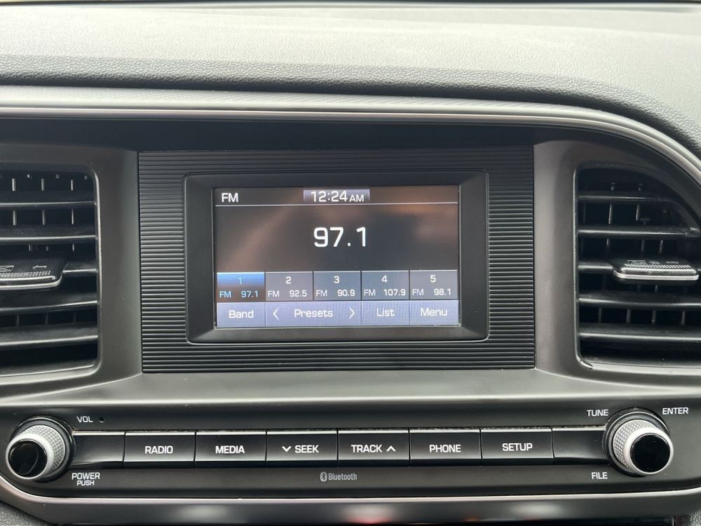 2020 Hyundai ELANTRA SE - photo 12