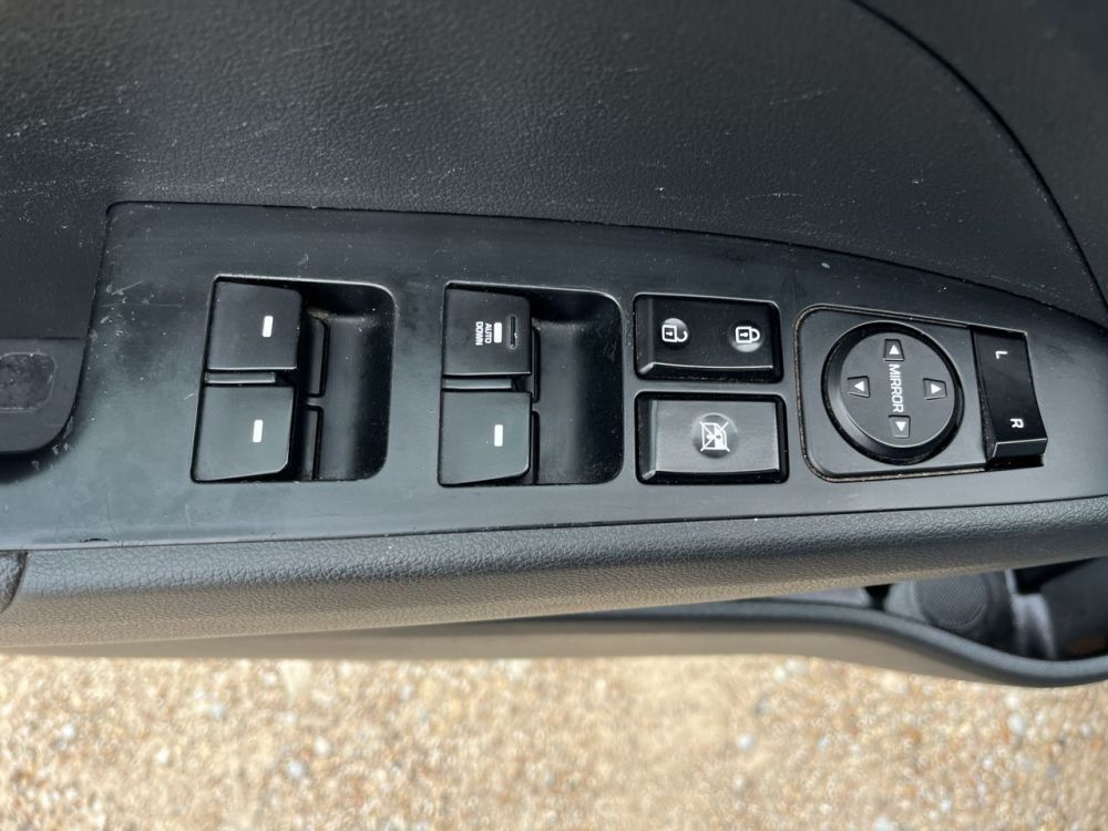 2020 Hyundai ELANTRA SE - photo 20