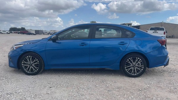2024 Kia FORTE GT-LINE - photo 2