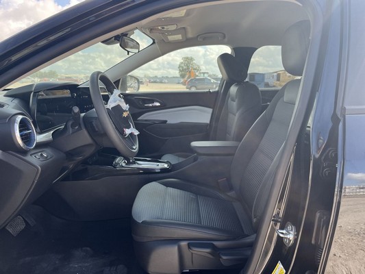 2025 Chevrolet TRAX FWD LT - photo 18