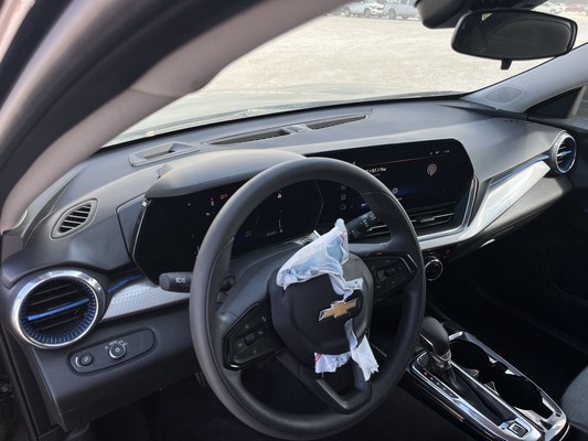 2025 Chevrolet TRAX FWD LT - photo 22