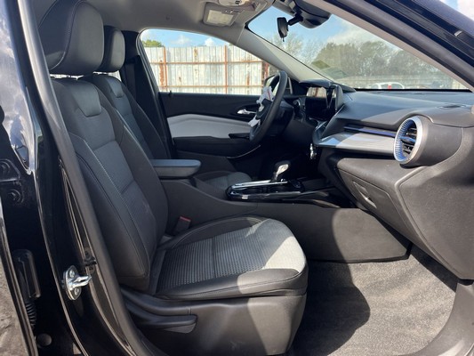 2025 Chevrolet TRAX FWD LT - photo 24