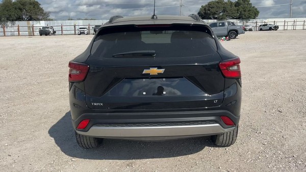 2025 Chevrolet TRAX FWD LT - photo 4