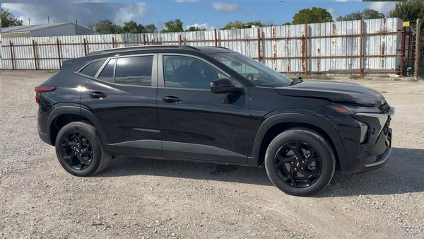 2025 Chevrolet TRAX FWD LT - photo 6