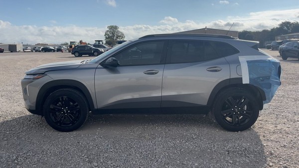 2026 Chevrolet TRAX ACTIV - photo 2