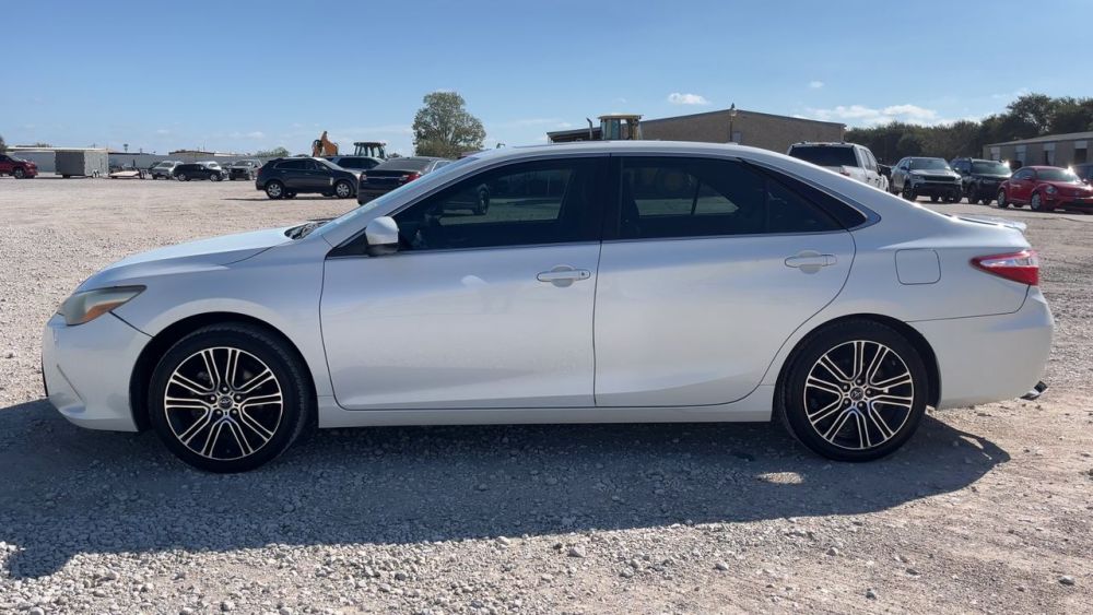 2016 Toyota CAMRY SPECIAL EDITION - photo 2