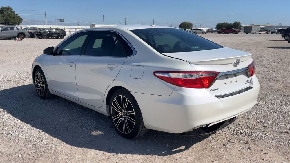 2016 Toyota CAMRY SPECIAL EDITION - photo 3