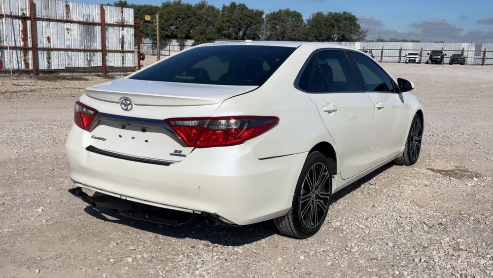 2016 Toyota CAMRY SPECIAL EDITION - photo 5