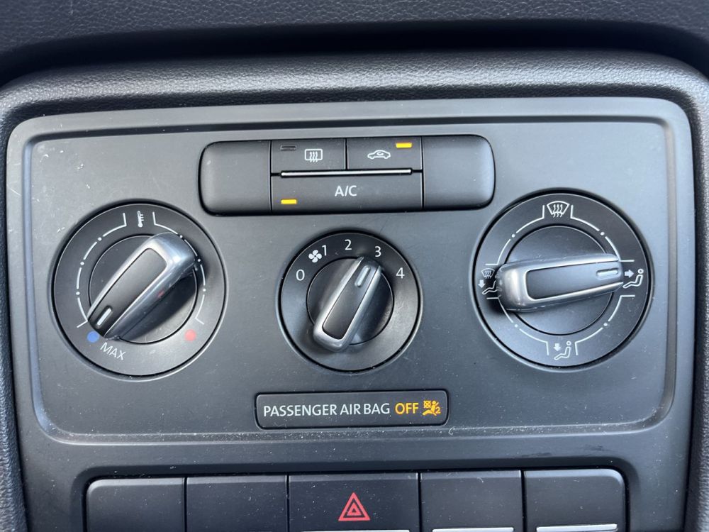 2019 Volkswagen BEETLE S - photo 19
