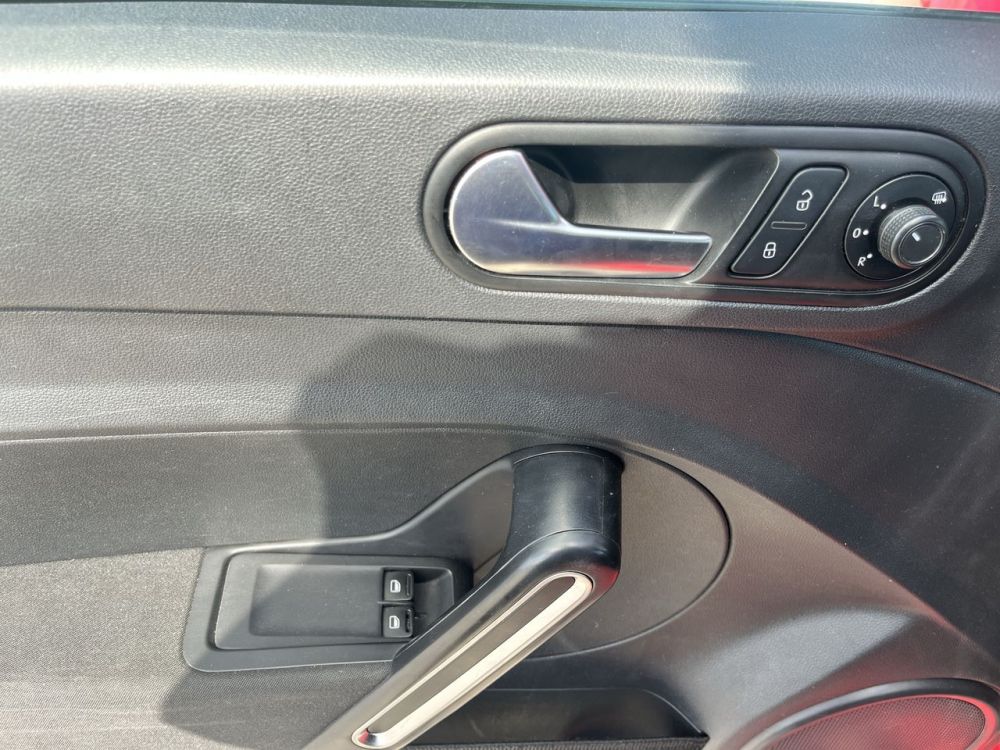 2019 Volkswagen BEETLE S - photo 22