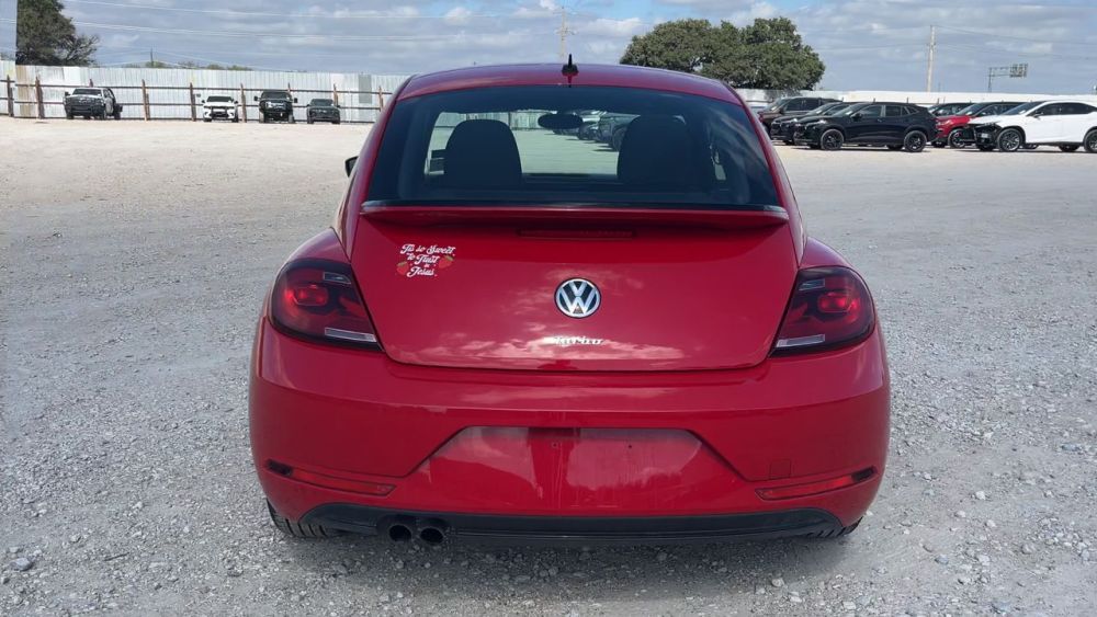 2019 Volkswagen BEETLE S - photo 4