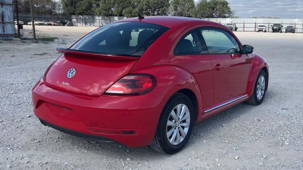 2019 Volkswagen BEETLE S - photo 5