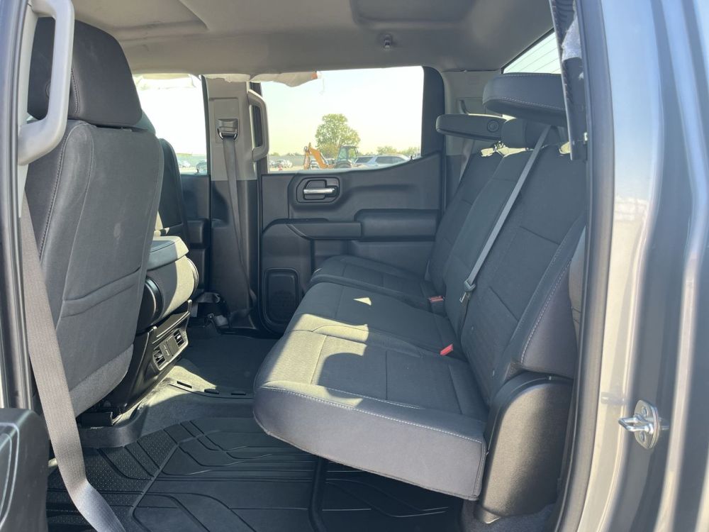 2025 Chevrolet Silverado - photo 22
