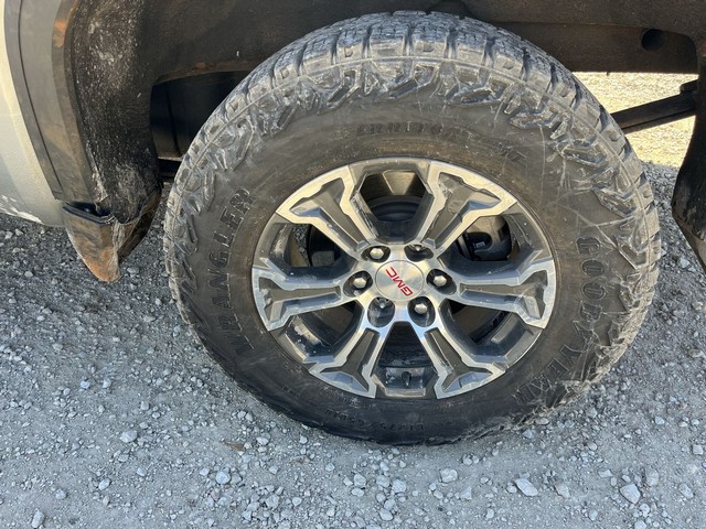 2024 GMC Sierra - photo 14