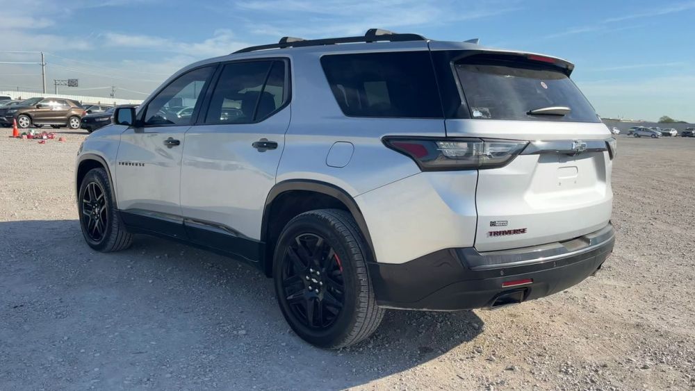 2021 Chevrolet Traverse - photo 3