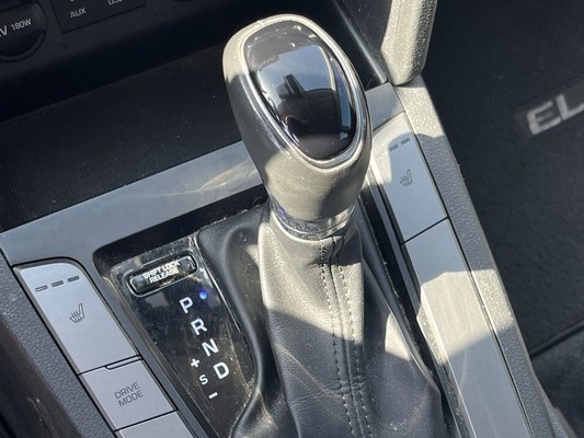 2019 Hyundai Elantra - photo 17