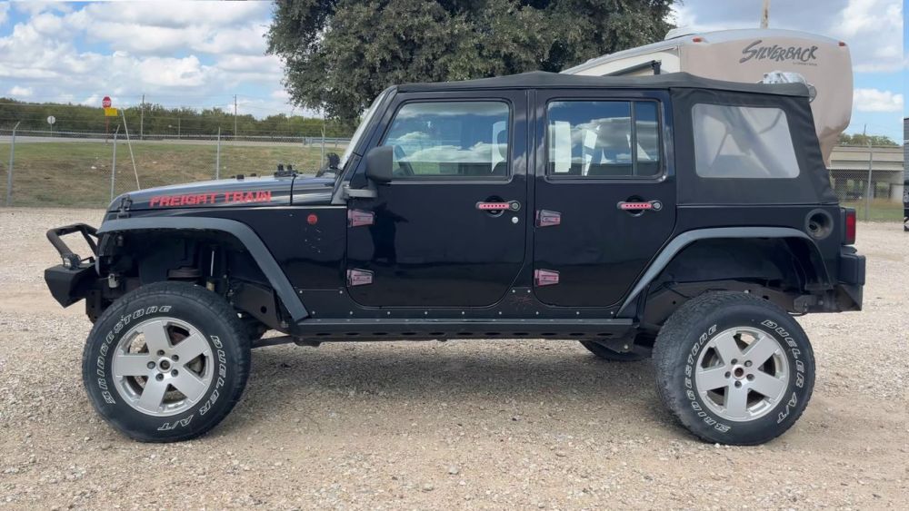 2016 Jeep WRANGLER UNLIMITED SPORT - photo 2
