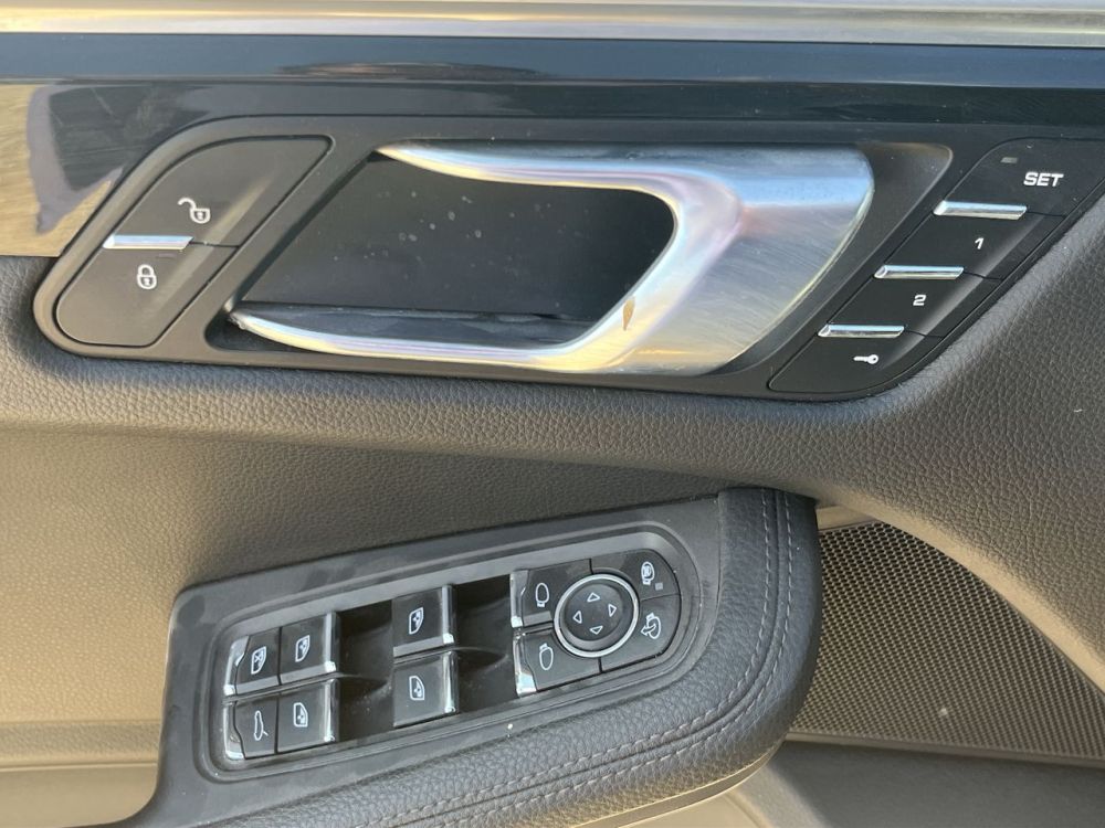 2018 Porsche MACAN - photo 23