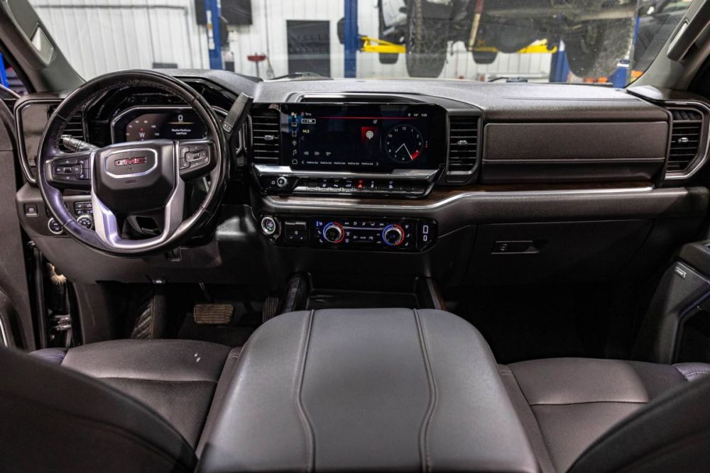 2024 GMC Sierra 2500HD SLT 4WD - photo 13
