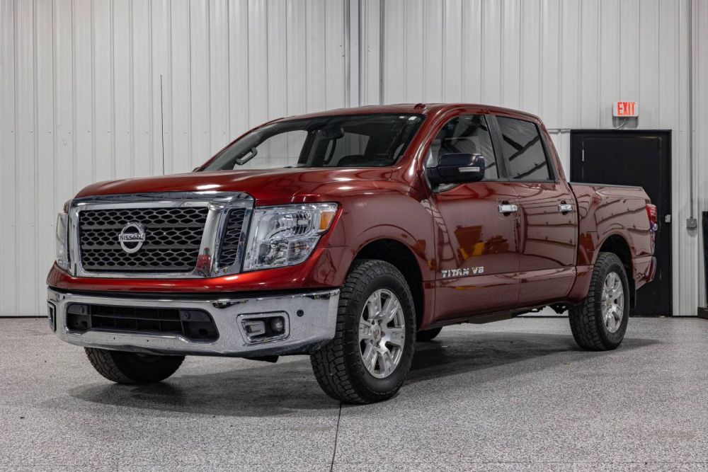 2018 Nissan Titan SV RWD - photo 1