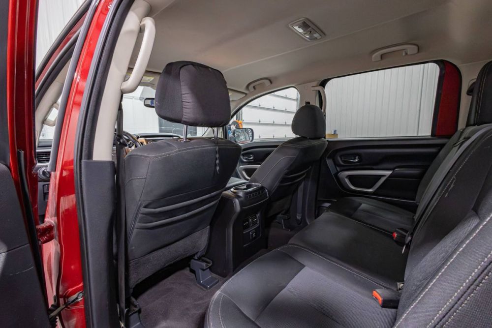 2018 Nissan Titan SV RWD - photo 11