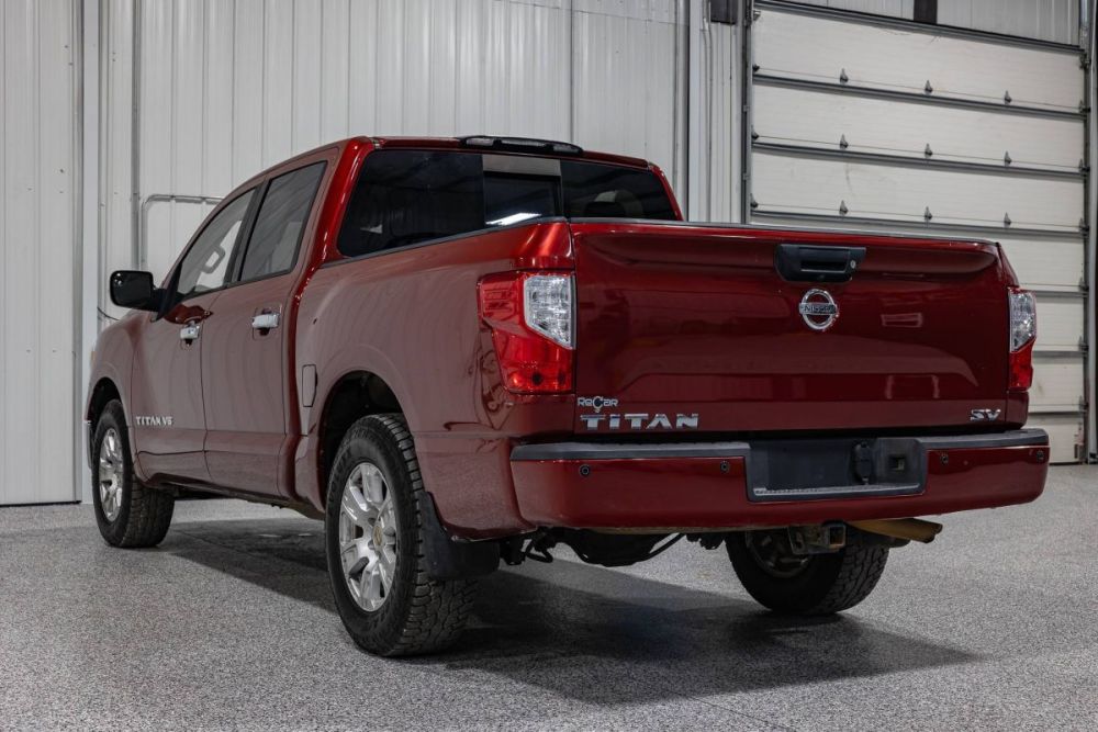 2018 Nissan Titan SV RWD - photo 3