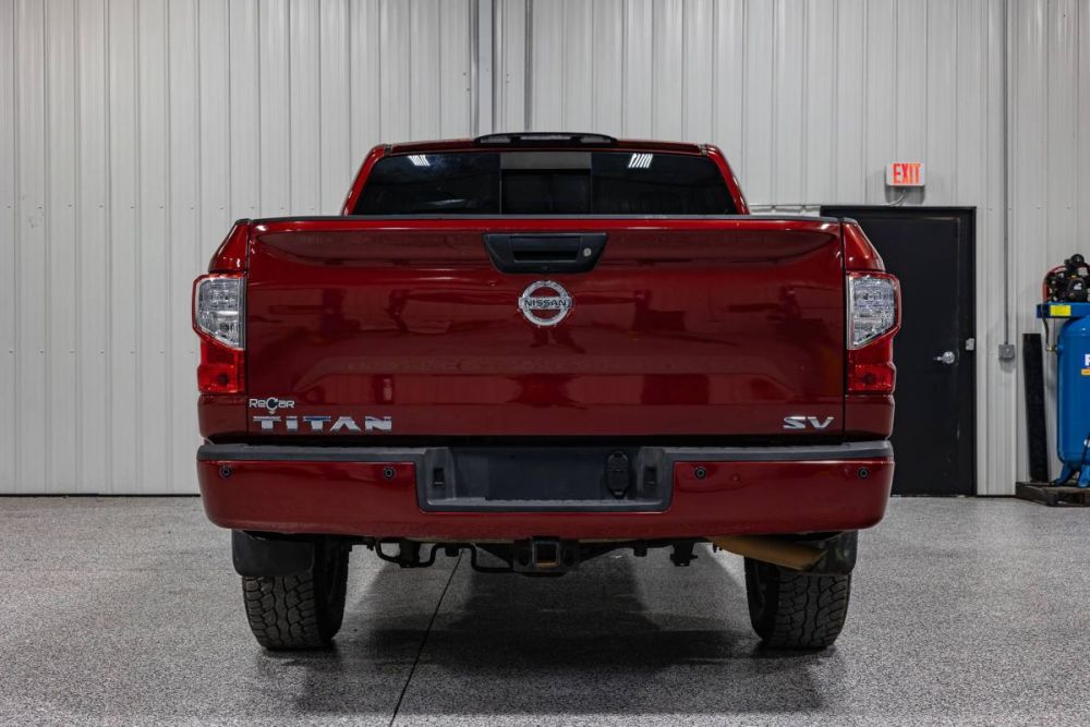 2018 Nissan Titan SV RWD - photo 4